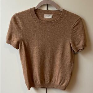 Paloma Short-Sleeve 100% Cashmere Sweater Tee in Camel